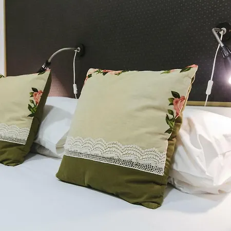 The Colony Bed and breakfast 3*