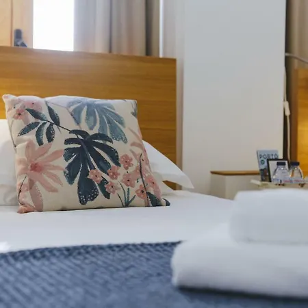 Bed and Breakfast The Colony Πόρτο
